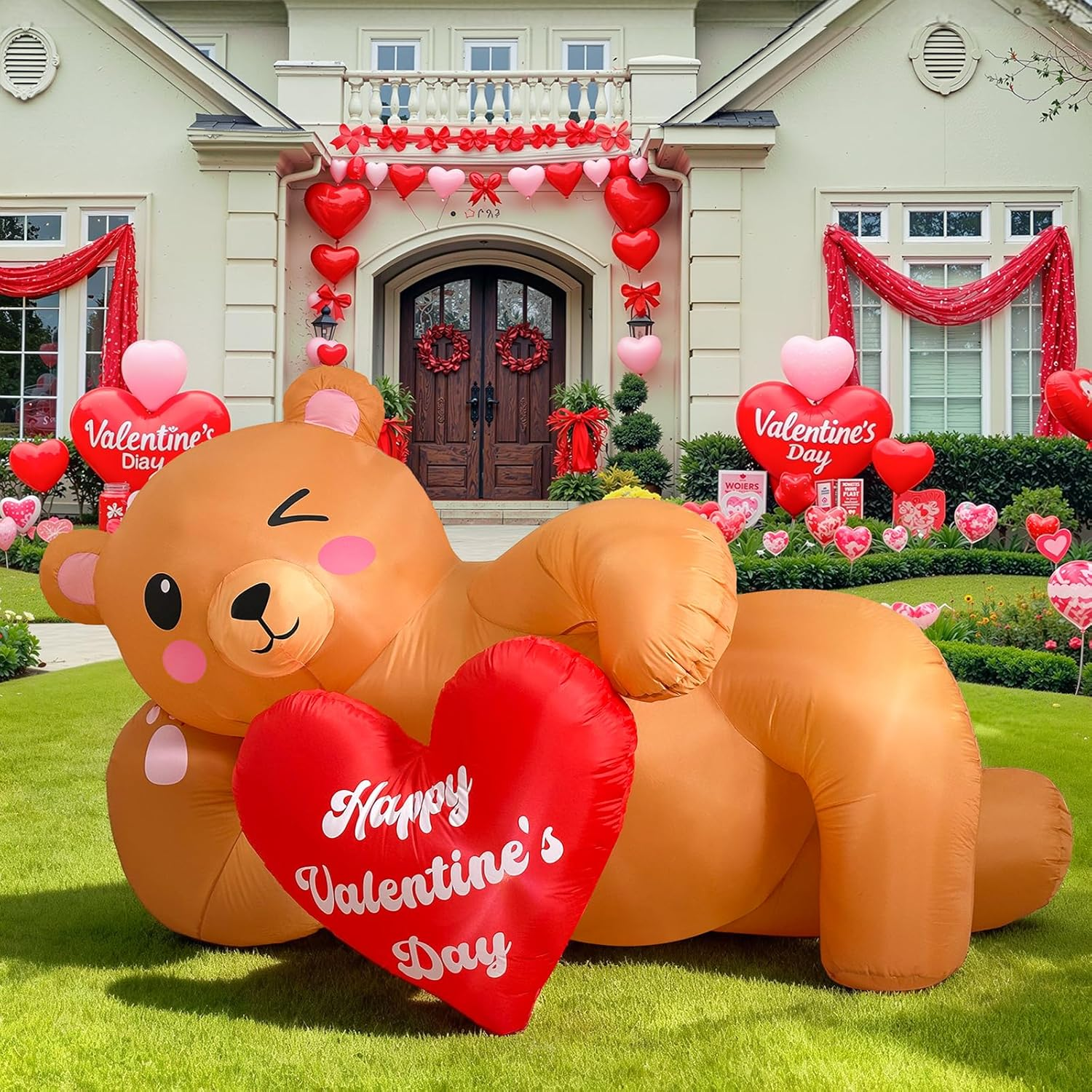 Funny inflatable Valentine’s Day decorations playful couple surprise

